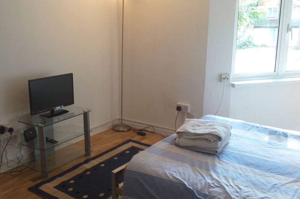 Photo of Bedroom in Bracknell