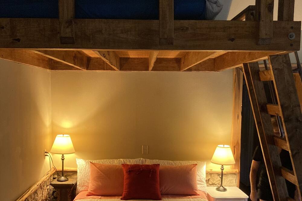 Photo of Bedroom in Round Mountain