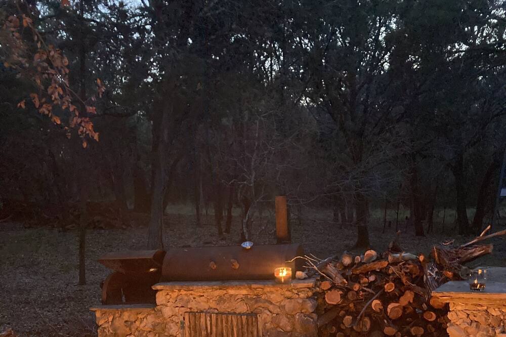 Photo of Outdoor in Round Mountain