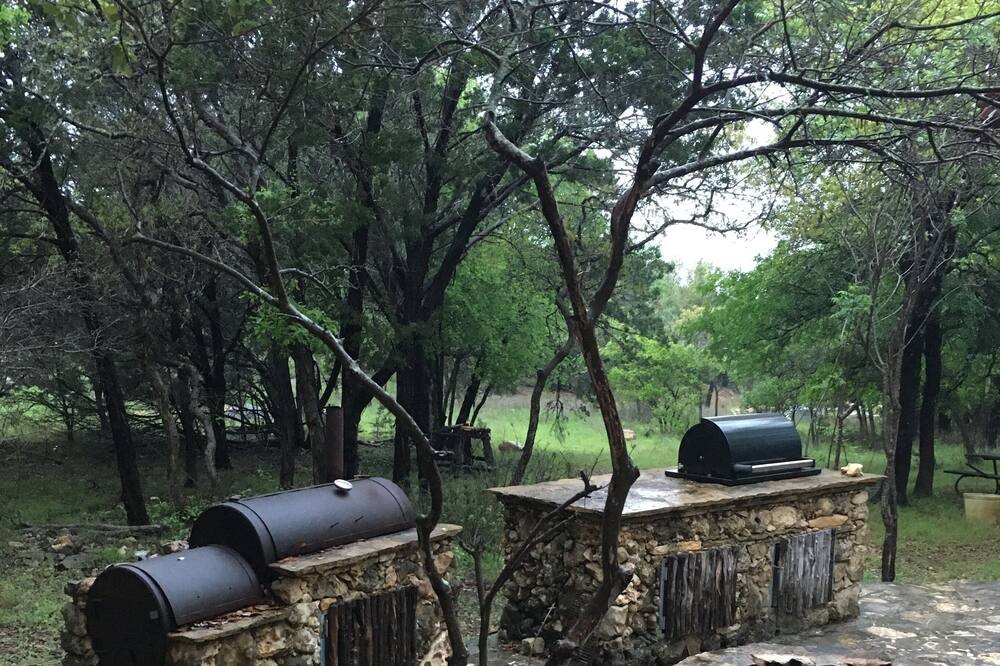 Photo of Outdoor in Round Mountain
