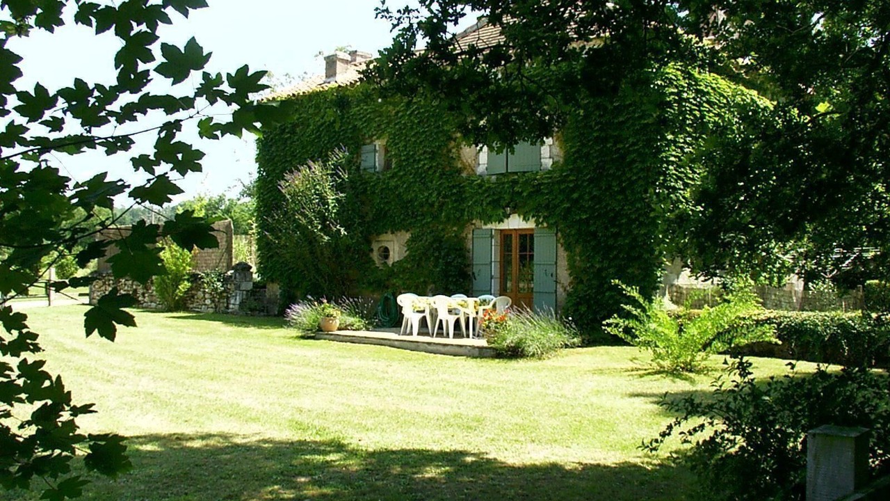 Photo of Patio Balcony in Saint-Pierre-de-Cole
