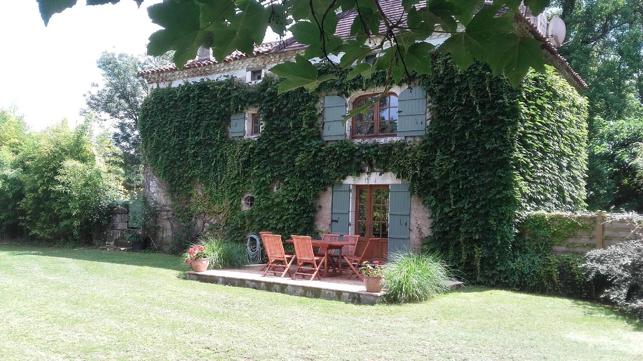 Photo of Outdoor in Saint-Pierre-de-Cole