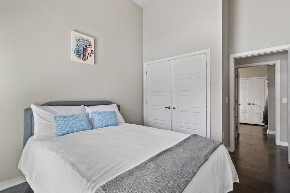Photo of Bedroom in Fort Worth Cultural District