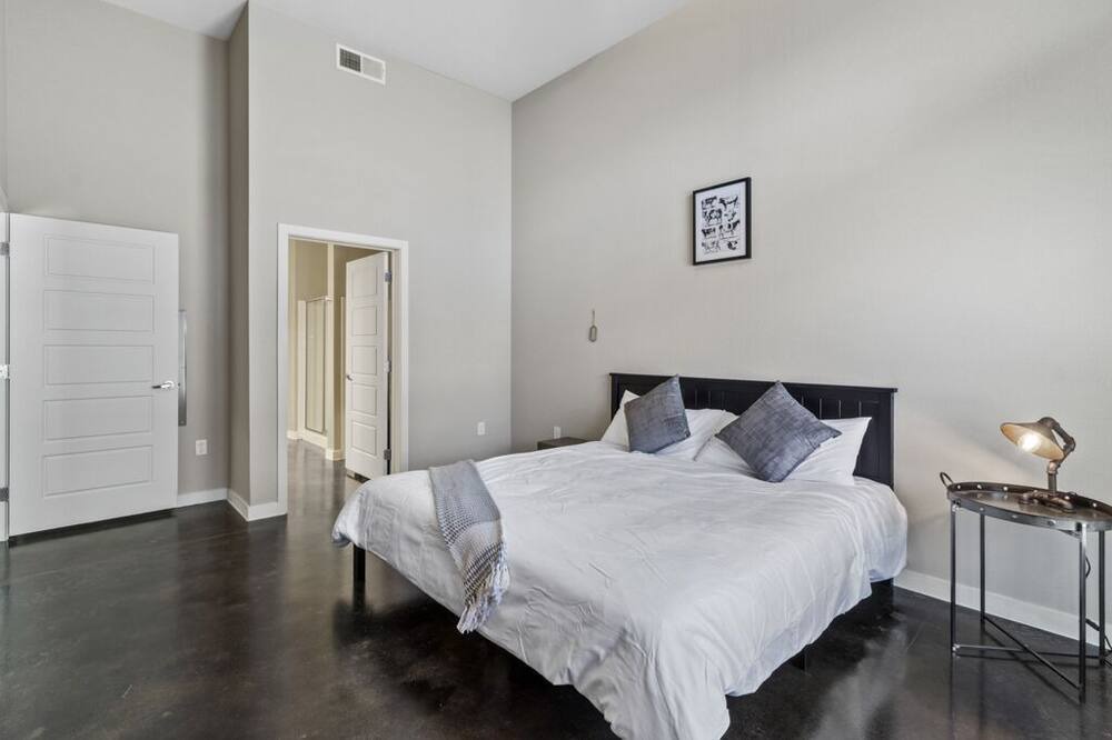 Photo of Bedroom in Fort Worth Cultural District