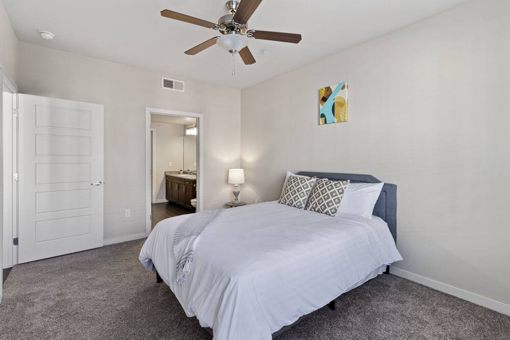 Photo of Bedroom in Fort Worth Cultural District