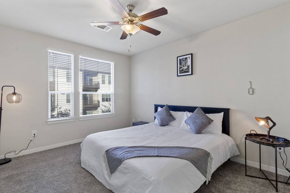 Photo of Bedroom in Fort Worth Cultural District