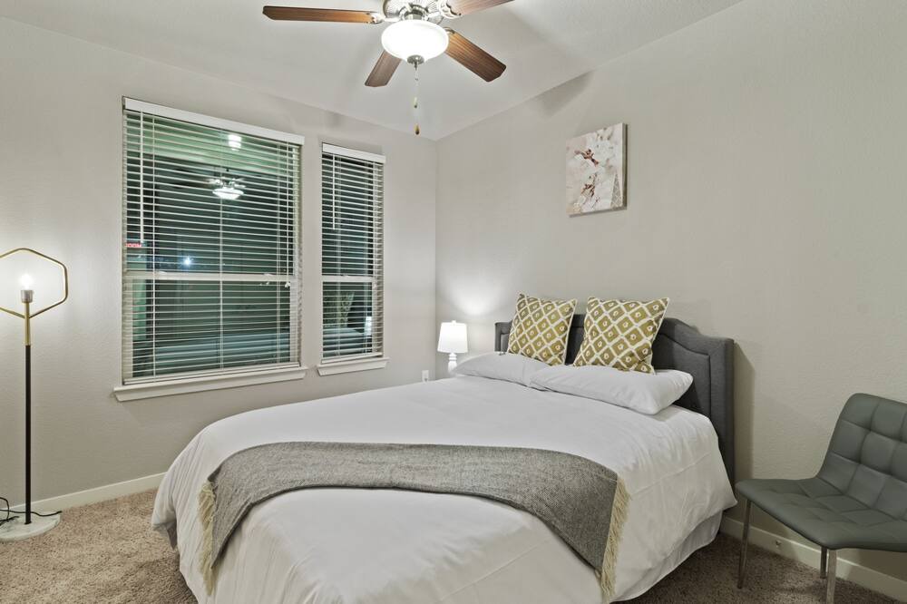 Photo of Bedroom in Fort Worth Cultural District
