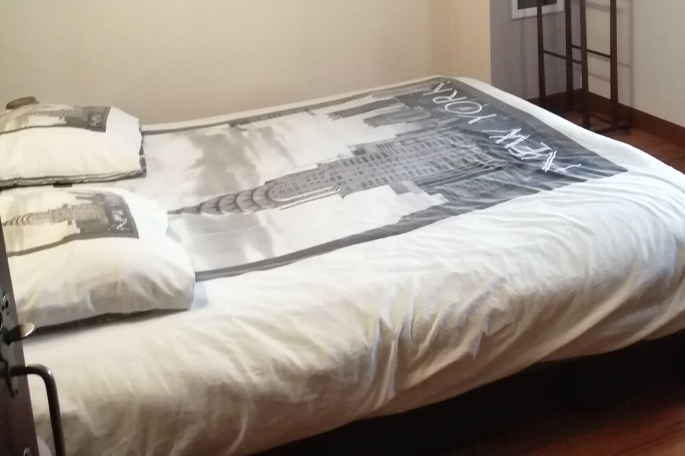 Photo of Bedroom in Sare