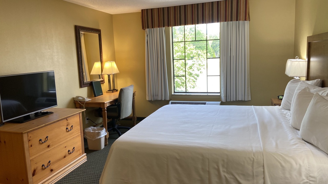 Photo of Bedroom in Misty River