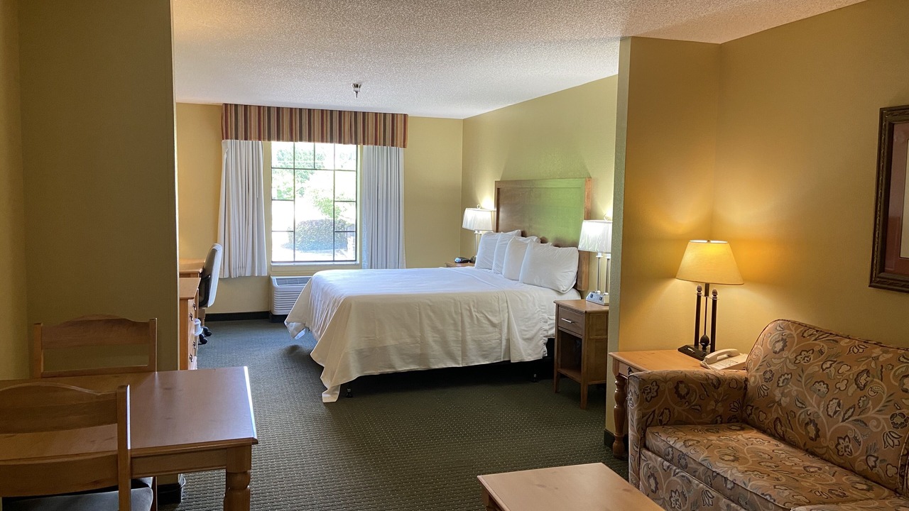 Photo of Bedroom in Misty River