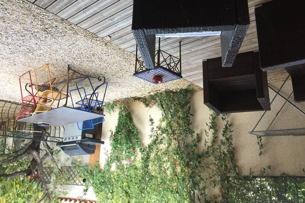 Photo of Others in Saint-Julien-de-Peyrolas