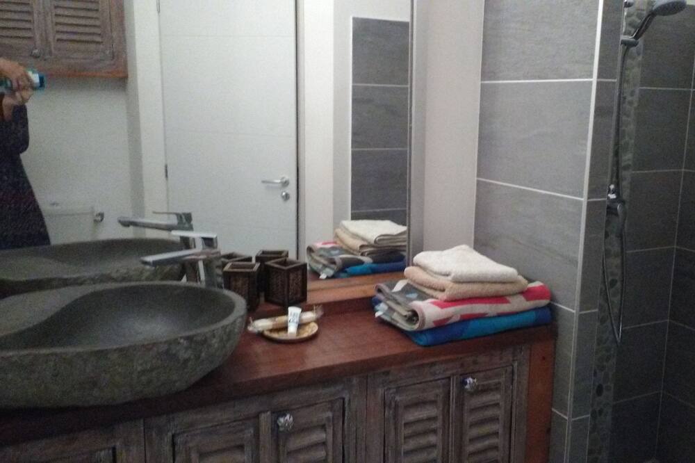 Photo of Bathroom in Saint-Julien-de-Peyrolas