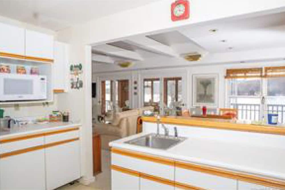 Photo of Kitchen in New Hartford