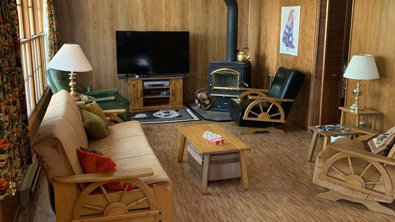 Photo of Livingroom in Otter Falls