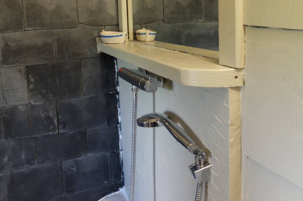 Photo of Bathroom in Saint-Antoine-l'Abbaye