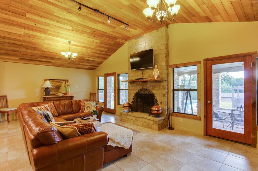 Photo of Livingroom in Wetmore