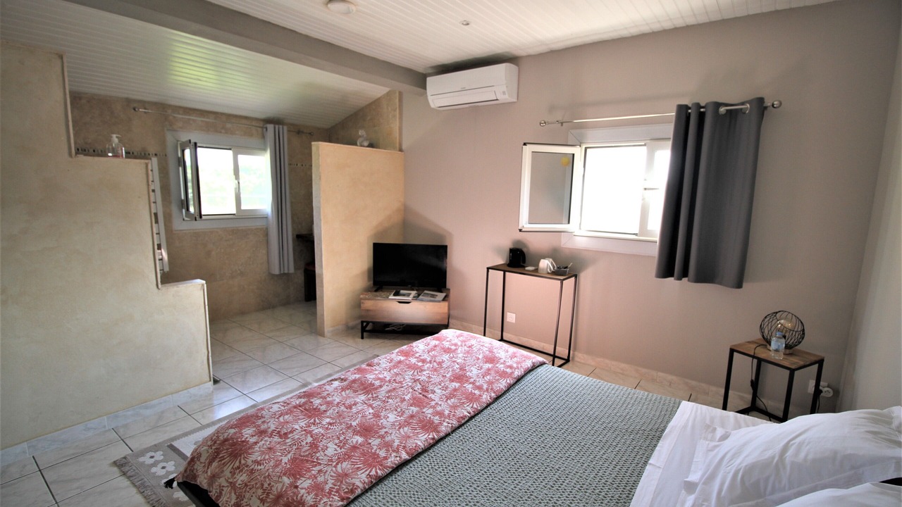 Photo of Others in Saint-Quentin-la-Poterie