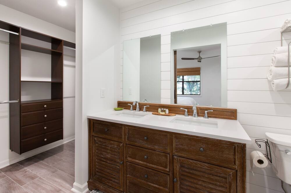 Photo of Bathroom in Saint Simons Island