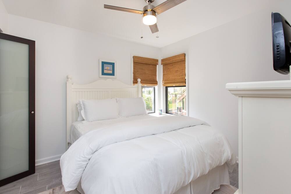 Photo of Bedroom in Saint Simons Island