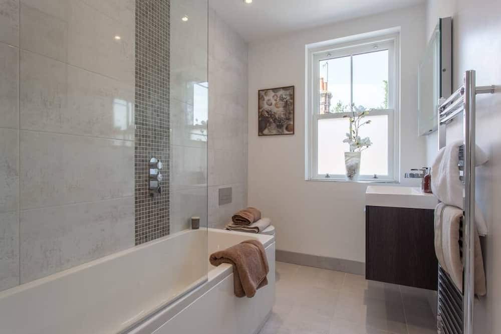 Photo of Bathroom in Marlow