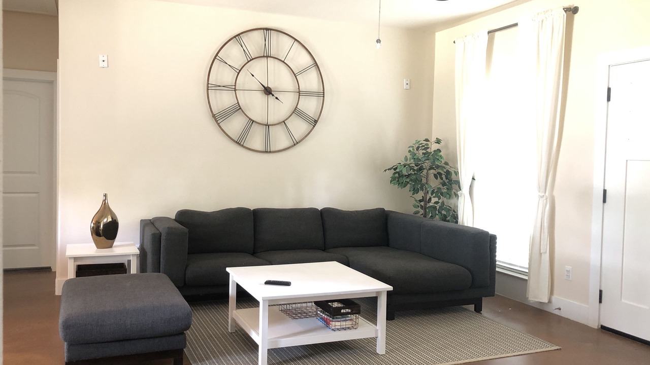 Photo of Livingroom in Hudson Bend