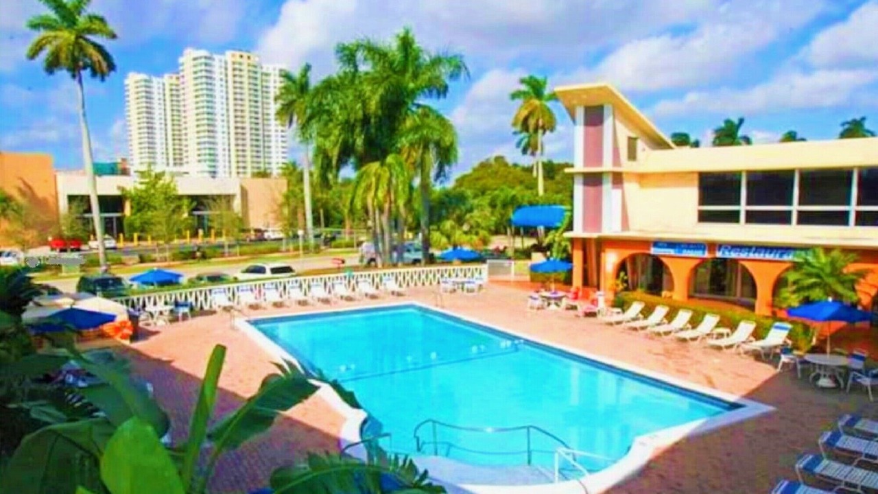 Photo of Outdoor in Hallandale Beach