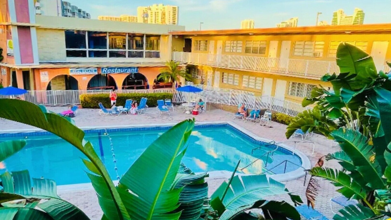 Photo of Outdoor in Hallandale Beach