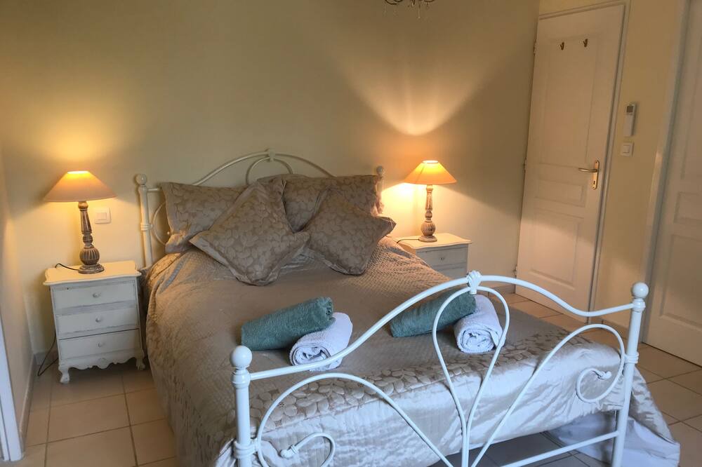 Photo of Bedroom in Limoux