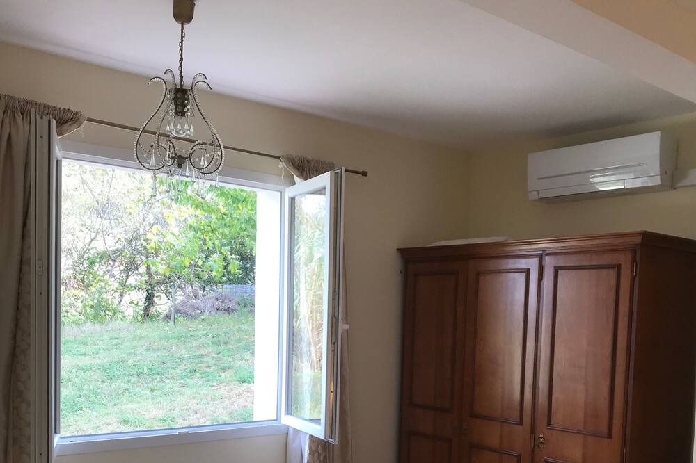 Photo of Bedroom in Limoux