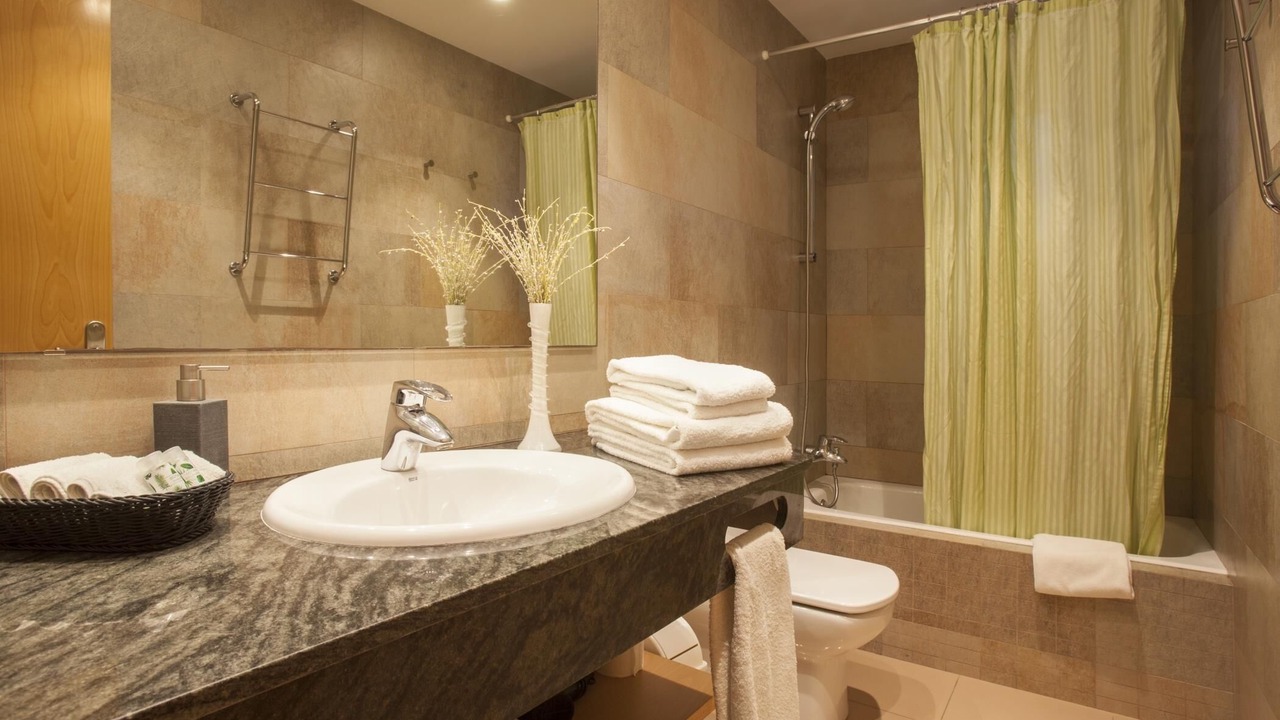 Photo of Bathroom in El Camp de l'Arpa del Clot