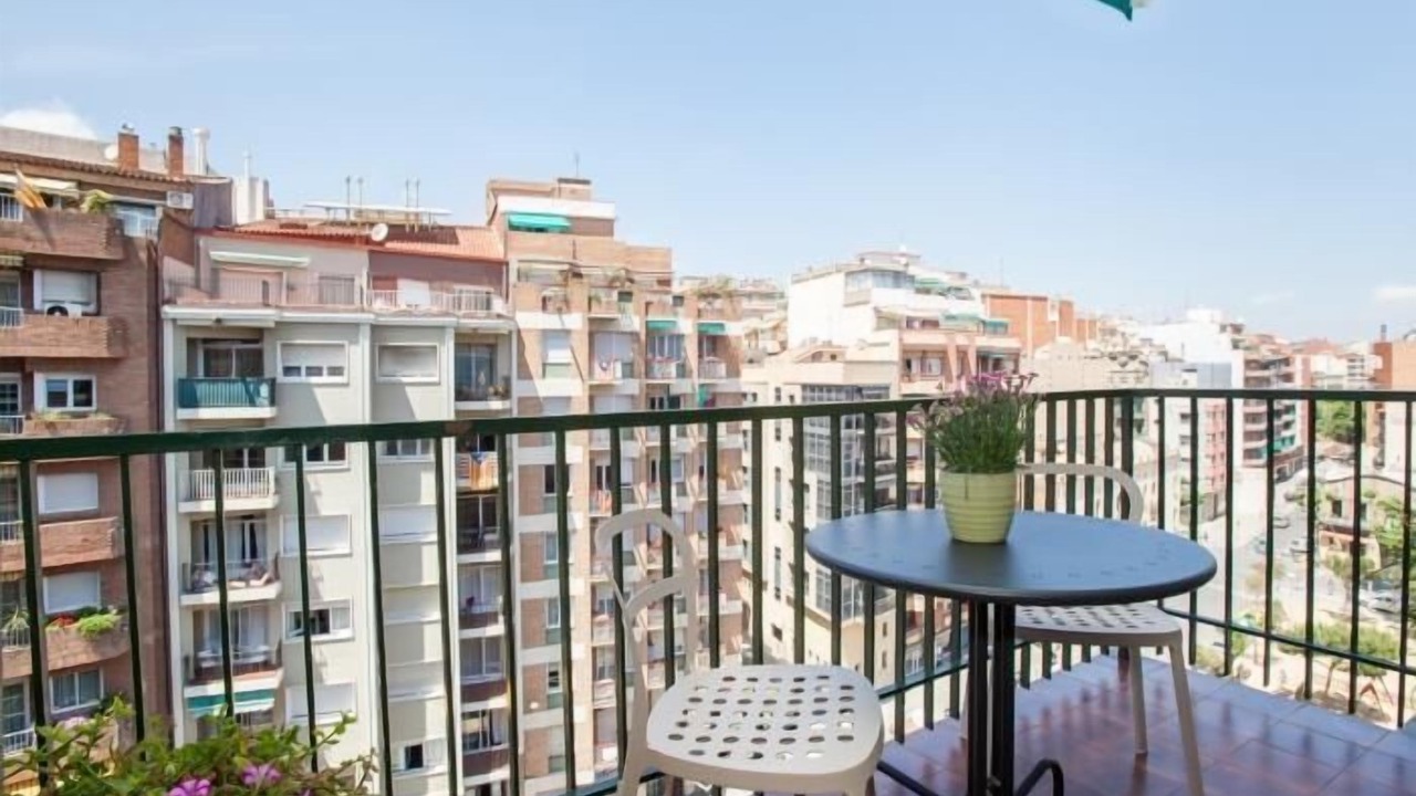Photo of Outdoor in El Camp de l'Arpa del Clot