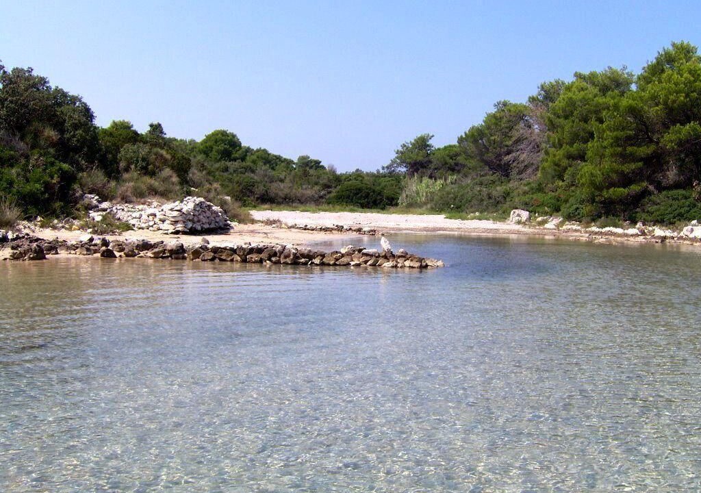 Photo of Others in Molat