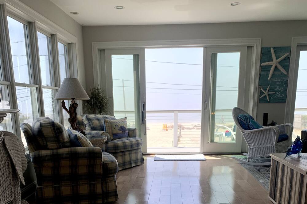 Photo of Others in Saybrook Manor
