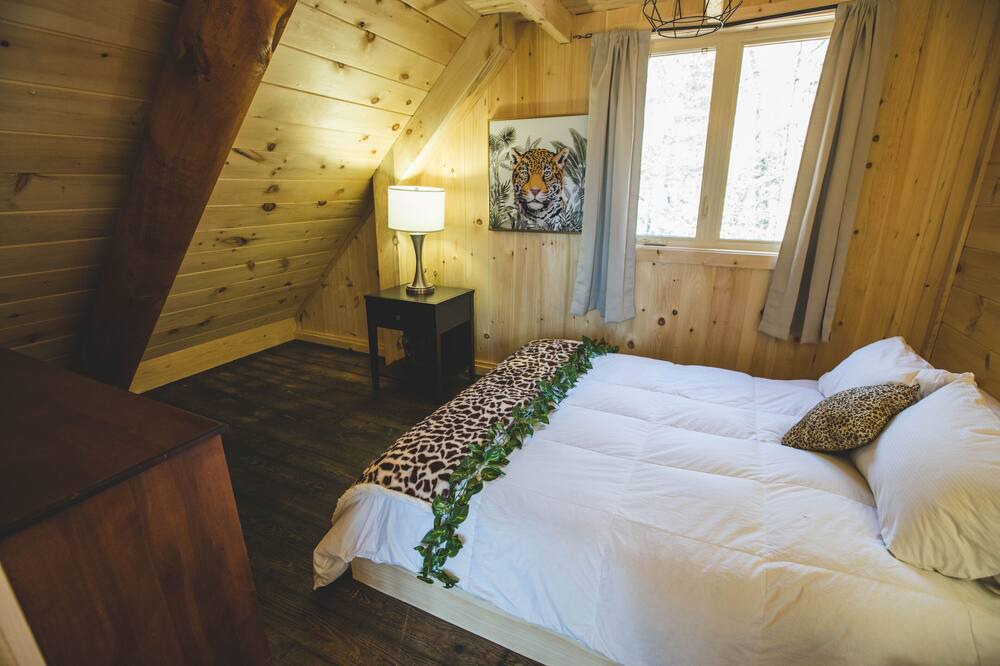 Photo of Bedroom in Saint-Philemon