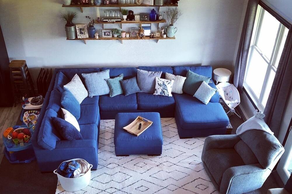 Photo of Livingroom in Keeseville