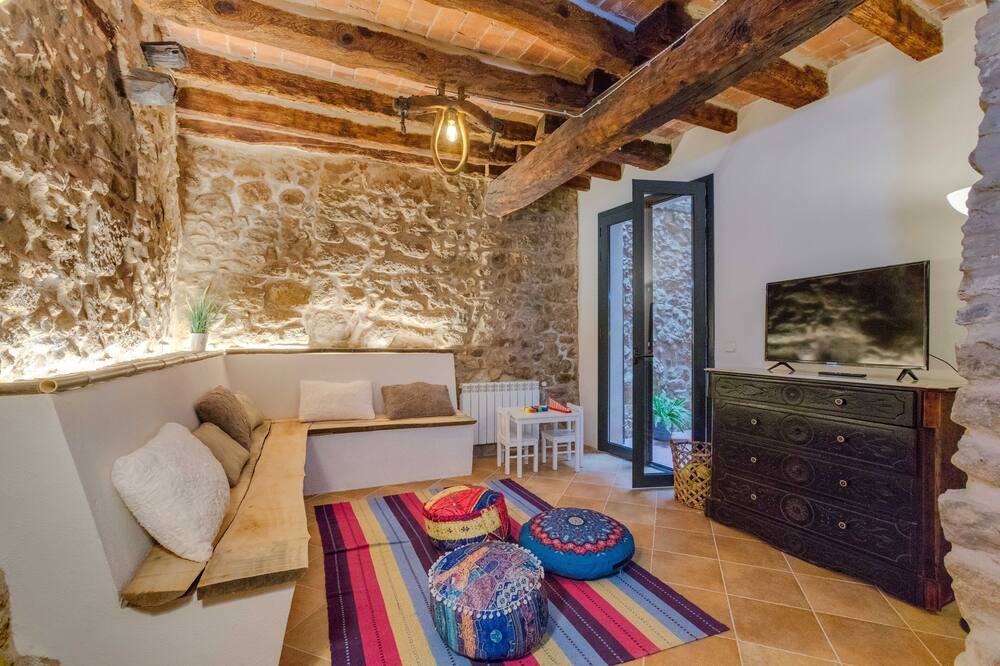 Photo of Livingroom in Sant Jordi Desvalls