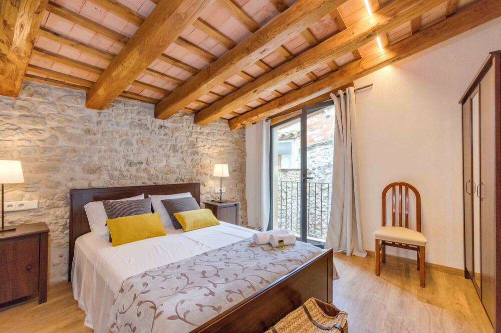 Photo of Bedroom in Sant Jordi Desvalls