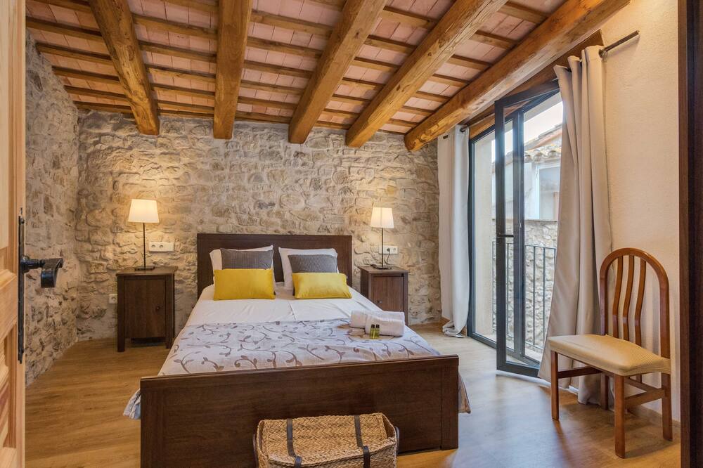 Photo of Bedroom in Sant Jordi Desvalls
