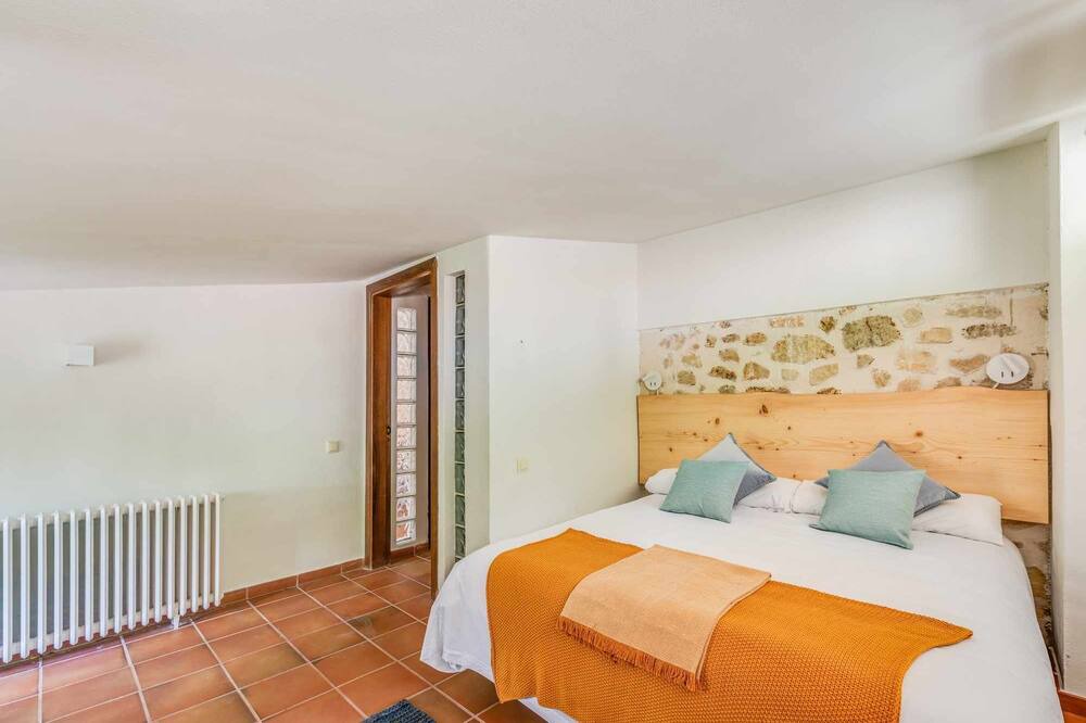 Photo of Bedroom in La Llacuna