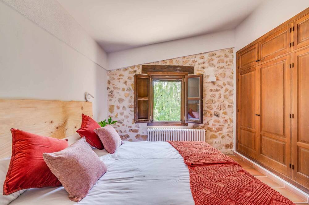 Photo of Bedroom in La Llacuna