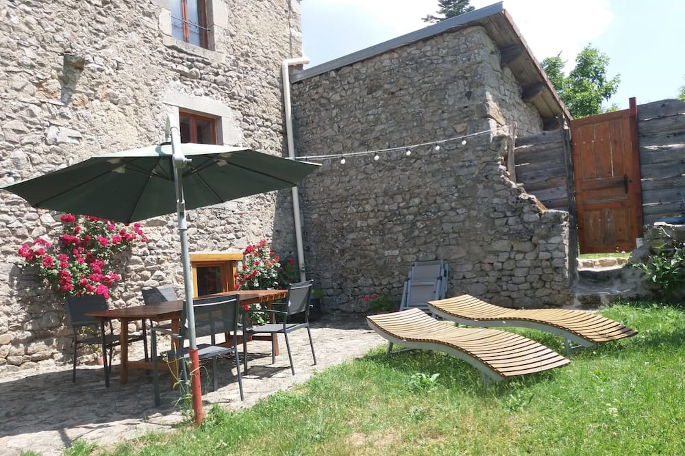 Photo of Patio Balcony in Saint-Germain-lʼHerm
