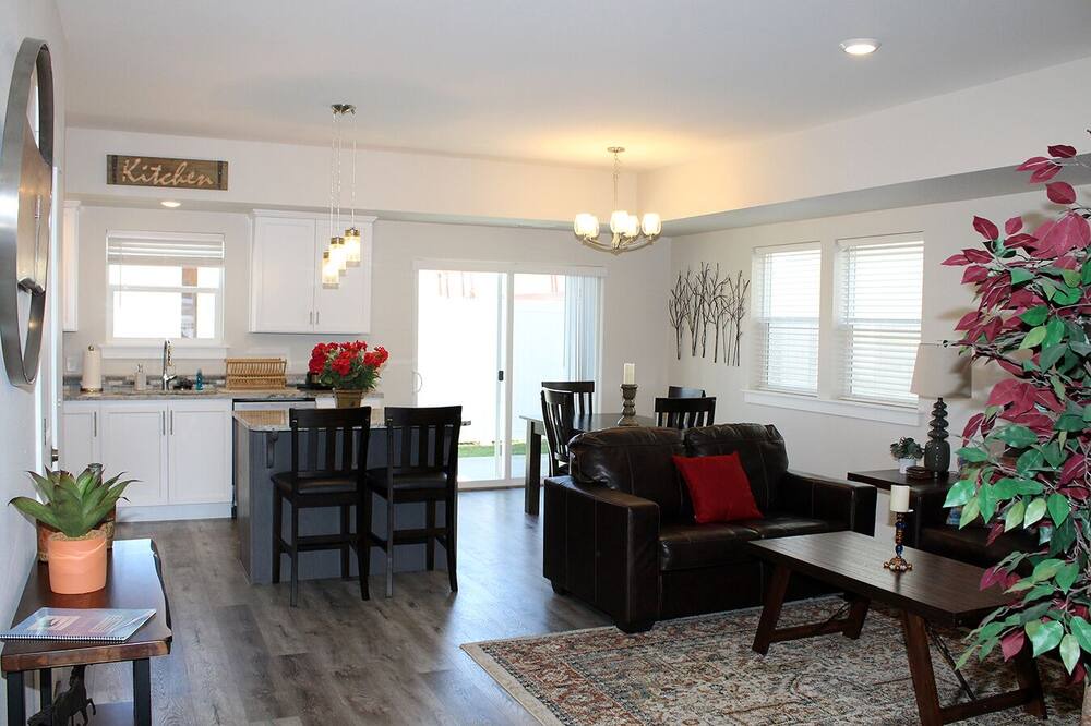 Photo of Livingroom in Wenatchee