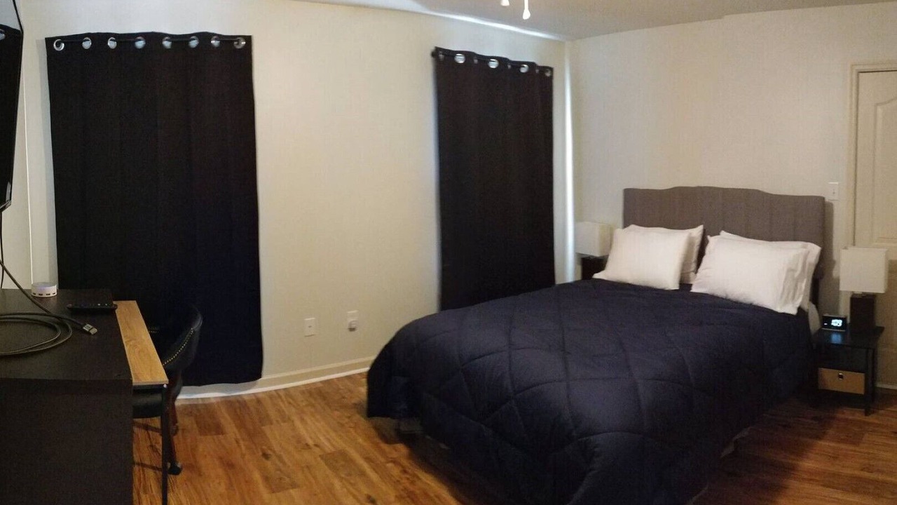 Photo of Bedroom in Masterson Station