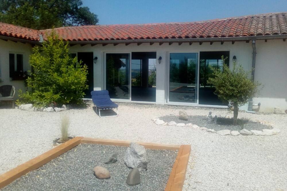 Photo of Outdoor in Ambax