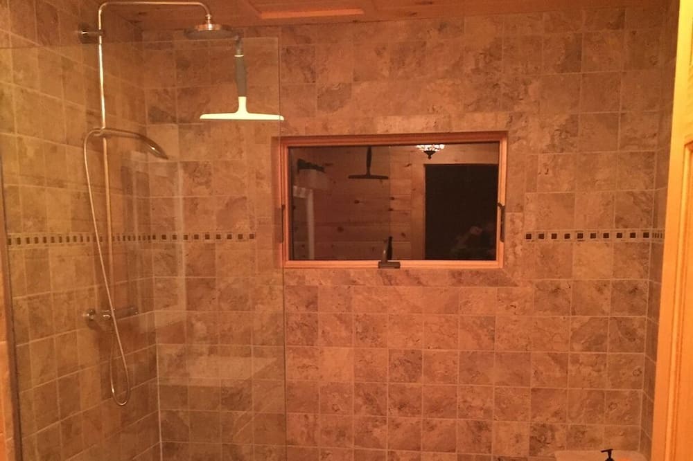 Photo of Bathroom in Town of Denning