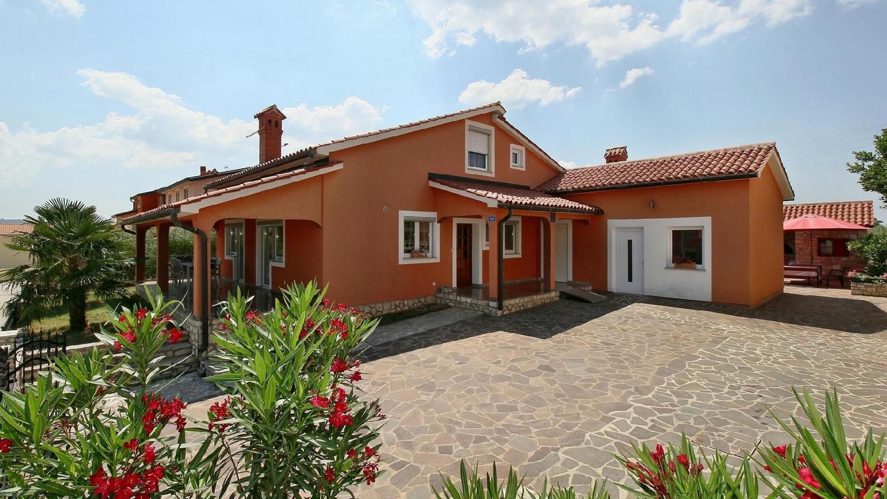Photo of Outdoor in Kastel