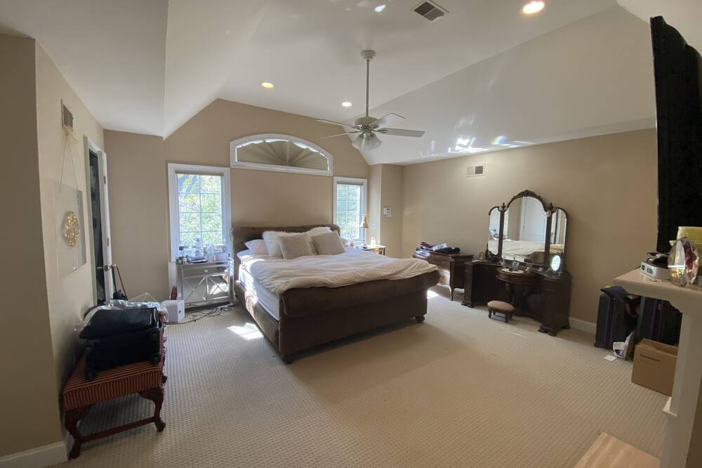 Photo of Bedroom in Cresskill