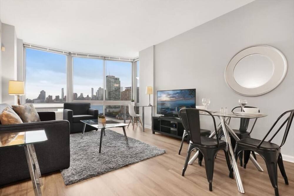 Photo of Bedroom in Hudson Exchange