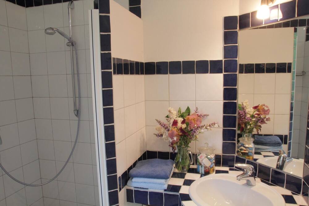 Photo of Bathroom in Sonnac-sur-l'Hers