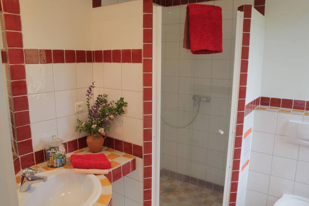Photo of Bathroom in Sonnac-sur-l'Hers